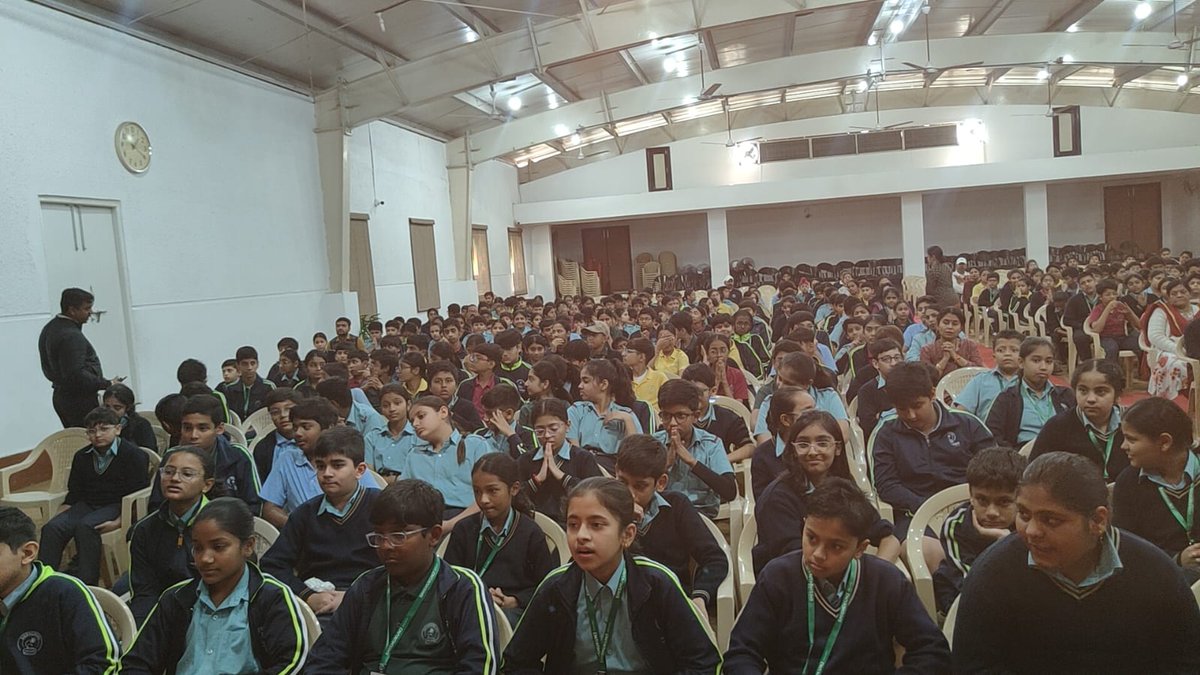 DrChetanSolanki's tweet image. Had an engaging session today at The Shishukunj International School! 🌍

Discussed the importance of energy literacy and how young minds can contribute to the Indore Climate Mission. Together, we can build a sustainable future!
#ClimateAction #IndoreClimateMission