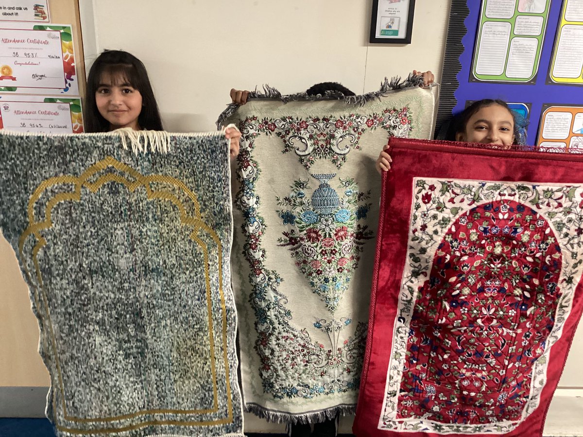 Our RE topic is ‘Muslim Prayer’ and this week we learnt about where Muslims pray. We talked about the prayer mat. Just look at these beautiful mats some children have brought in today for us to see <a href="/MrsLagah/">Miss Lagah</a> <a href="/paganelschool/">Paganel Primary</a> 3B have really enjoyed listening to your experiences 😁