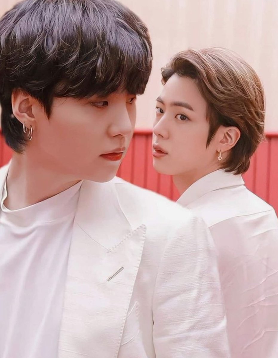 کلیر سرچ داریم ریت+ریپ کنید(نمیدونم چرا) 

WE LOVE YOU JIN 
WE LOVE YOU SUGA 
SILVER VOICE JIN 
SUGA OUTSOLD 
BTS IS SEVEN 
#Jin #Suga
#SUGAxValentino
#JinxGucci