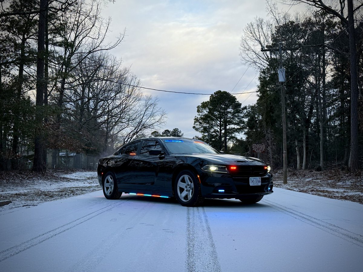 CcpdRecruiting's tweet image. Are we still working when the weather is bad? You snow it! Join our team and apply today: joinccpd.org #cfield #hiring #policeserviceaides #policeofficers