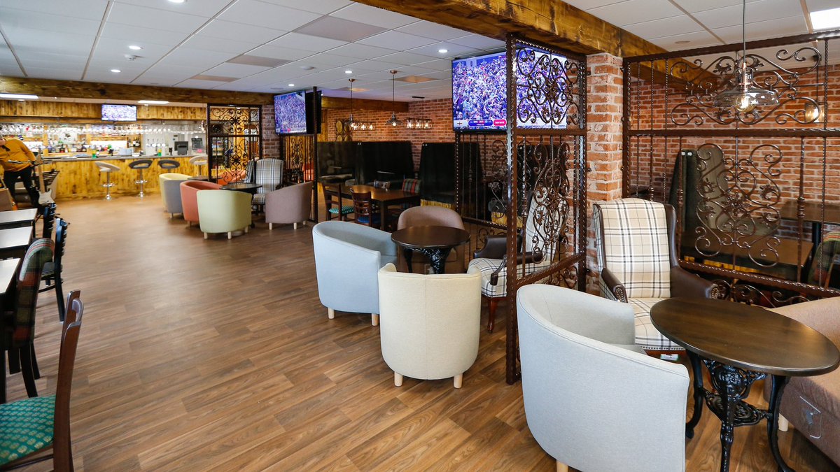 SandysBar's tweet photo. ℹ️ Please note that we will close from 5pm today for a private function.

The bar &amp; kitchen will be back open tomorrow from 12noon.

#Stags 🟡🔵 https://t.co/I9lJXHDdHC