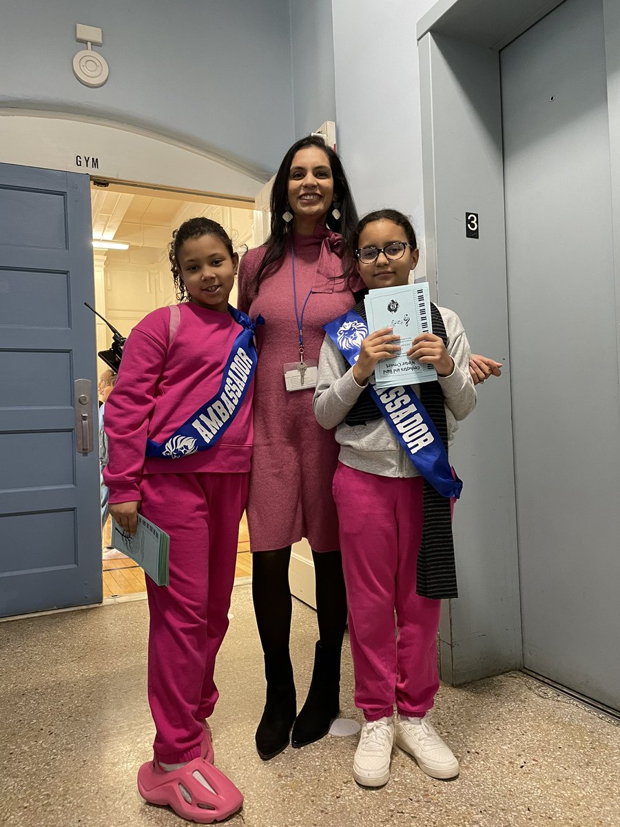 Look at these proud Lions taking their ambassador job very seriously. They were ready to greet families for our concert this morning.