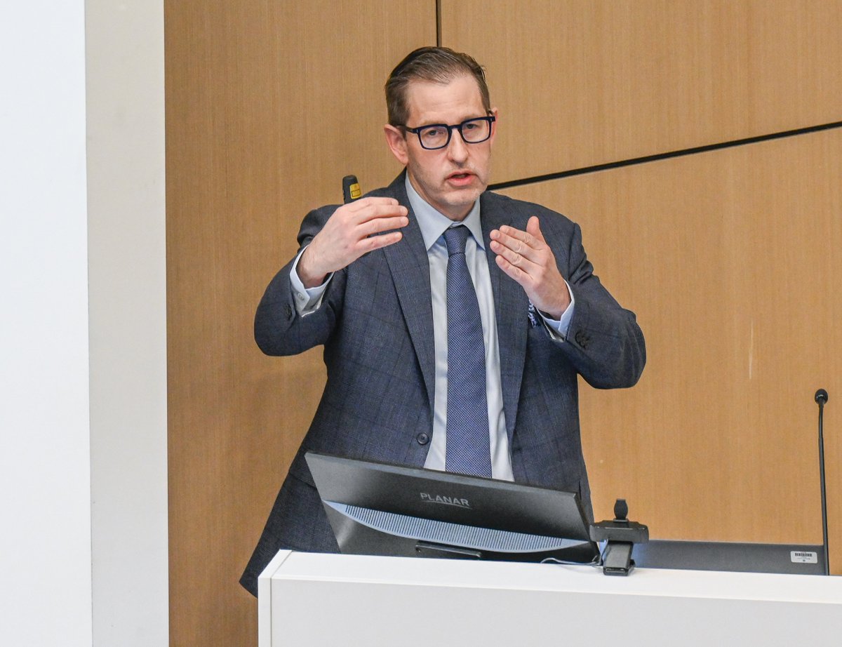 Atrium Health Sanger Heart & Vascular Institute (@atriumshvi) on Twitter photo 👩⚕️ Meet our keynote speakers!
✨ Dr. <a href="/RinaldiMd/">MichaelRinaldiMD</a>– Co-Director of the Structural Heart Program
✨ Dr. <a href="/EstherSHKimMD/">Esther Kim</a> – Director, Center for Women’s Cardiovascular Health
These experts will lead discussions on the latest in women’s heart health. Don’t miss it! 👩⚕️ Meet our keynote speakers!
✨ Dr. <a href="/RinaldiMd/">MichaelRinaldiMD</a>– Co-Director of the Structural Heart Program
✨ Dr. <a href="/EstherSHKimMD/">Esther Kim</a> – Director, Center for Women’s Cardiovascular Health
These experts will lead discussions on the latest in women’s heart health. Don’t miss it!