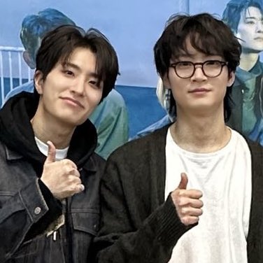 LoveisCYJ's tweet photo. ลุง และ แฟนเด็ก ของเค้า 🤭🧡 #2JAE https://t.co/A3oLVHp2mD