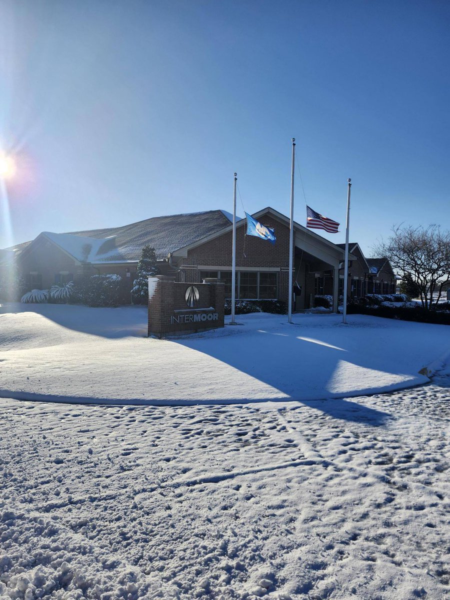 ❄️Record snow fall in Louisiana this week! ❄️
The snow is slowly melting and it's back to business as usual. 
Download our brochure to see our facilities (without the snow this time!) and learn about the manufacturing and logistics assistance we can offer.
hubs.ly/Q033VFYk0