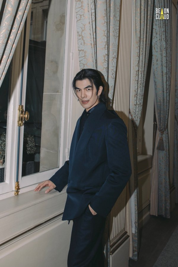 MilePhakOnIG's tweet photo. Mile Phakphum, DIOR House Ambassador for Thailand, stuns with his look for the DIOR Winter 2025-2026 Men's Collection event in Paris, France. Perfectly blending elegance and style for this moment.

MILE DIOR PFW25 
#MileApoDiorWinter25 #DiorWinter25 
#MilePhakphum @milephakphum https://t.co/Fv47b6aiuG
