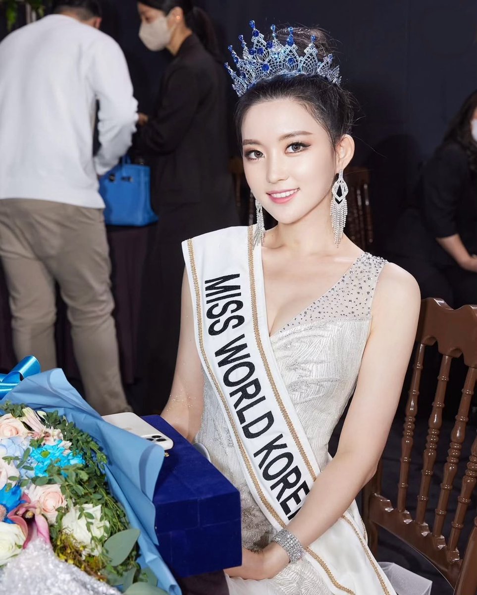 MissWRosa's tweet image. GM!โจI was Miss World Korea, and now Iโm MissW. Look forward to whatโs next! ๐