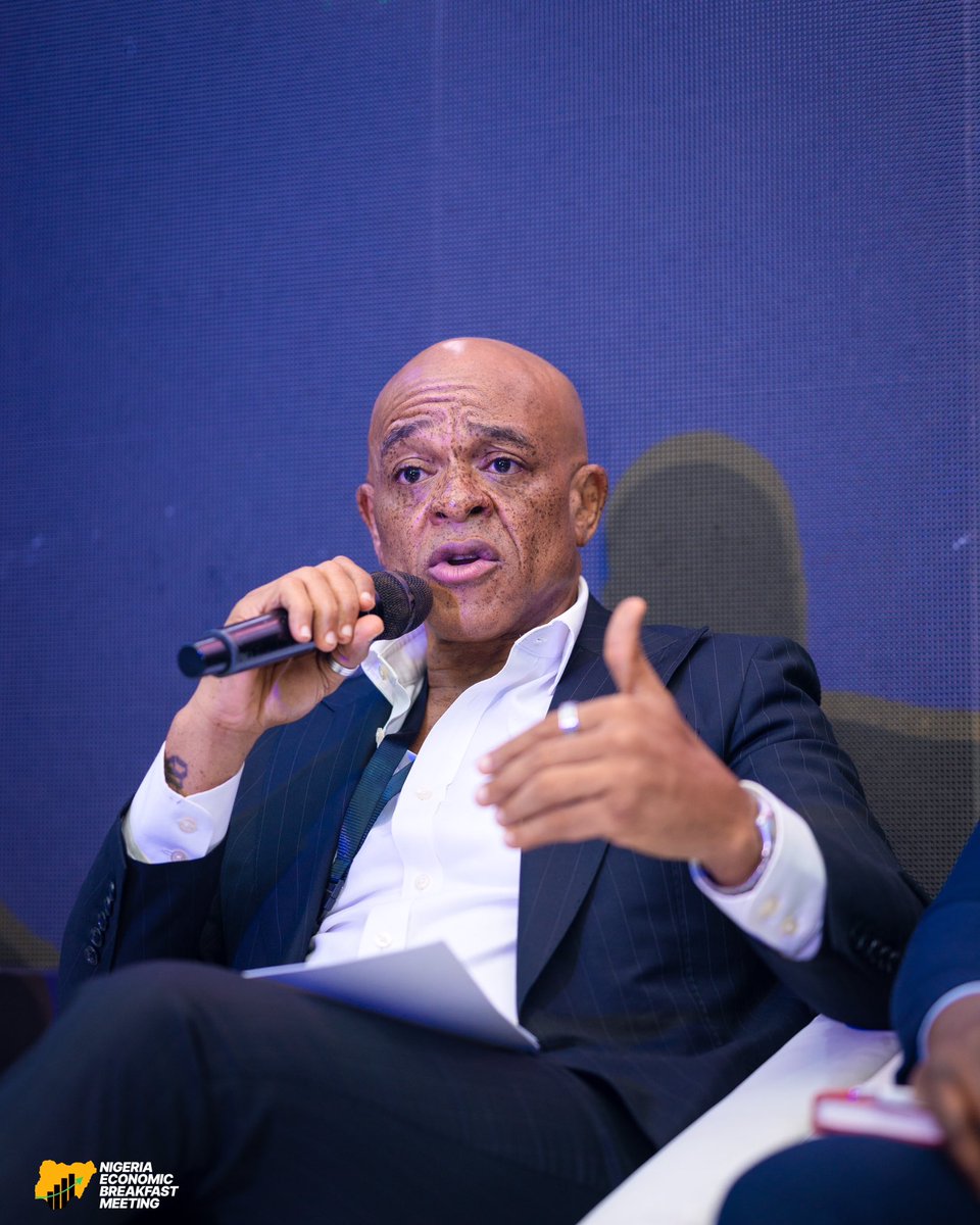 Eventhivedotng's tweet photo. “One of the big problems in the Nigerian capital market has been lack of understanding and knowledge- investor education. We are guilty, when you speak to someone about an equity investment, they say to you, “how much can I make? If you know about equity investments, unless you’re investing in bonds, there’s no guarantee but over a period of time, you’ll get the returns.”

@FarooqOreagba , 
Managing Director/CEO, @ng_clearing speaking at the Nigeria Economic Breakfast Meeting 2025

#Economy #Invesment #Nigeria #Outlook #NEBM25 #Eventhive #Trade