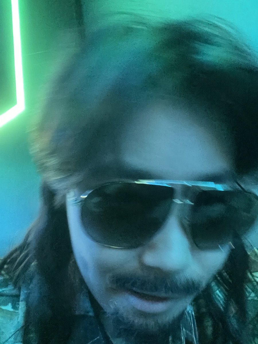 mingzhukazuma's tweet photo. 見ました！そして 本当に 王九を好きです！
これは伝承に関する物語で、異なる組織のボスと部下の関係がそれぞれ異なります。
本当は面白いと思います。

私 王九cos の写真を出す！
 
 #九龍城寨之圍城 
#九龍城砦に集え https://t.co/EPD7cNLkTW