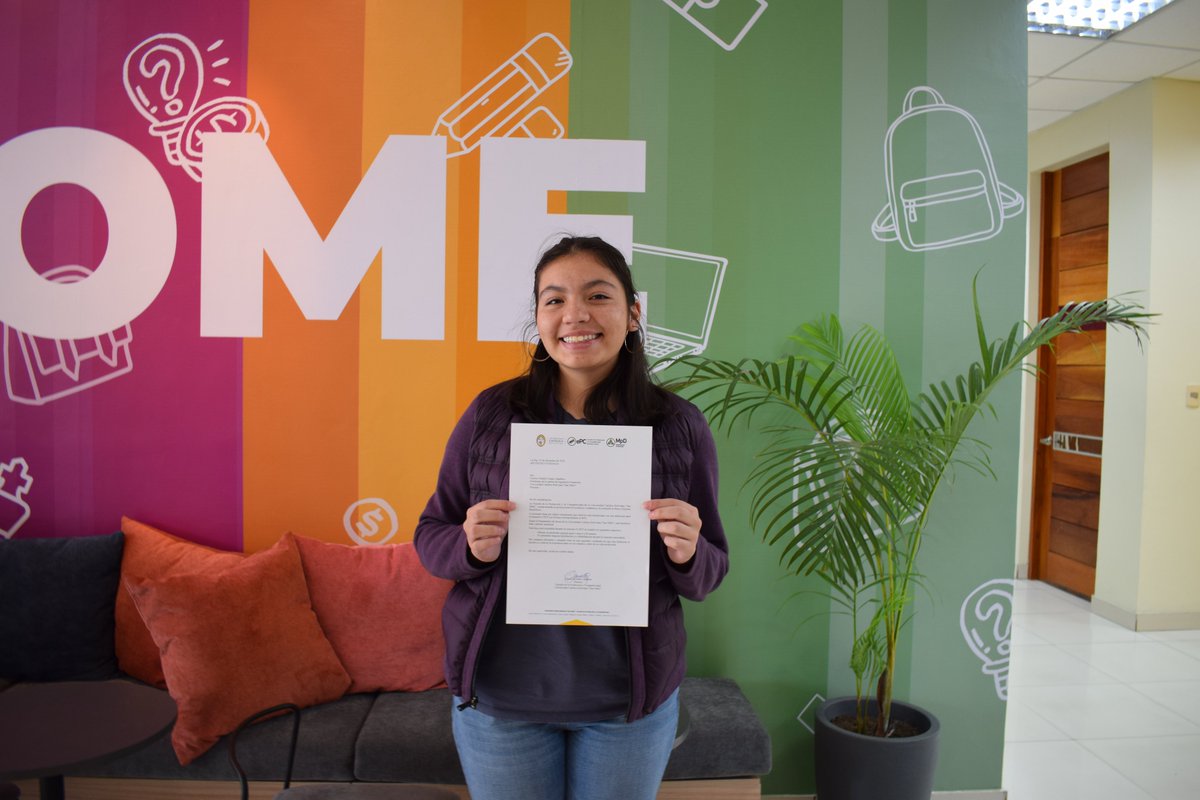 ePC_UCB's tweet image. 🌟 ¡Felicitamos a Cecilia Claudia Crespo Caballero!
Proveniente del colegio Anglo Americano de Oruro, Cecilia ha sido ganadora de la Beca Mejores Bachilleres 2024 otorgada por la Escuela de Producción y Competitividad (ePC) de la Universidad Católica Boliviana. 🏆

#ePCUCB