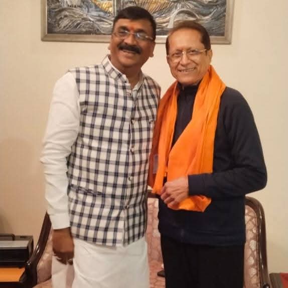 jitendrajamdar's tweet photo. #भाजपा, #जबलपुर महानगर के नवनिर्वाचित जिला अध्यक्ष श्री @ratneshsonkar6 जी से निज निवास पर भेंट हुई।
उन्हें नए दायित्व का श्रेष्ठ निर्वाहन हेतु शुभकामनाएं प्रदान की।
#BJP #Jabalpur @Ratneshsonkar3 https://t.co/4cMPwfiTqb