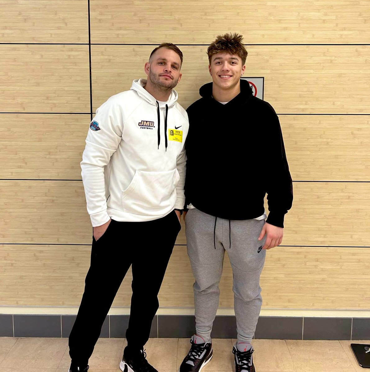 halajcio's tweet photo. Thank you @Coach_DiMike for taking the time to visit me. Great conversation and I appreciate the feedback and tips! #GoDukes #JMU 👑  @JMU https://t.co/b9JIopf18I