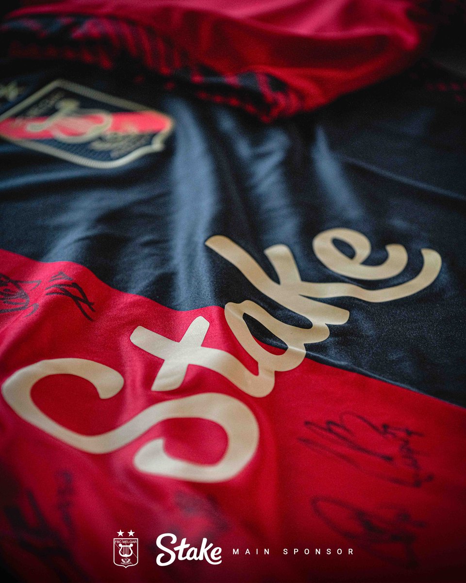 PeruStake's tweet photo. ¡Estamos a un solo día de la #NocheRojinegra 🔴⚫️ y nos ponemos la camiseta! 🔥

Si estás en Arequipa y eres un Staker podrás ganar una de las 🔟 ENTRADAS DOBLES para que veas de cerca al 'León' rugir 🦁 Participa dando RT y comentando tu user 💪🏻 ¡No te lo pierdas, tendremos muchos regalos y sorpresas! 🎁

Regístrate en https://t.co/OGMyfnkVKL con el código DOMINO ➡️ https://t.co/16Jjojxka8