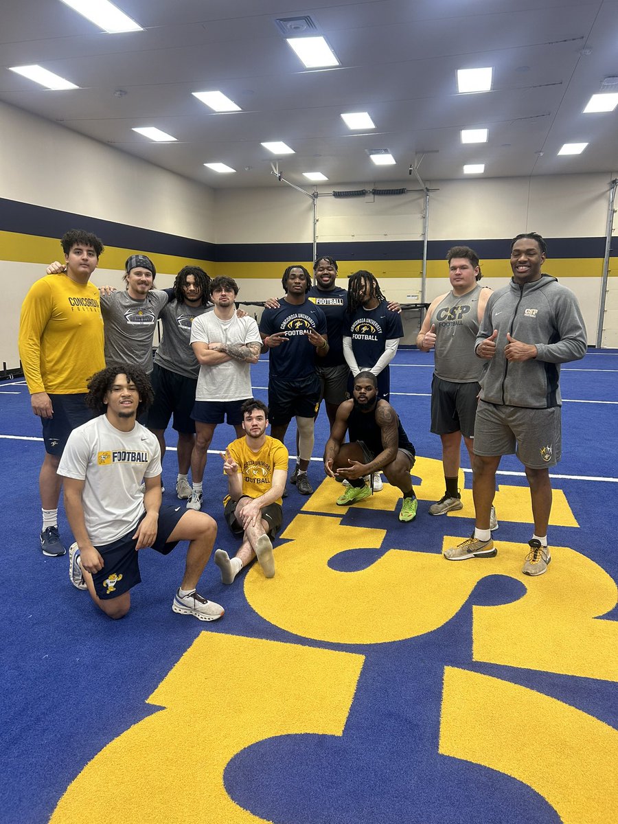 gombert_3's tweet image. Team Relentless😤 @CSPBearsFB @DevinVouk