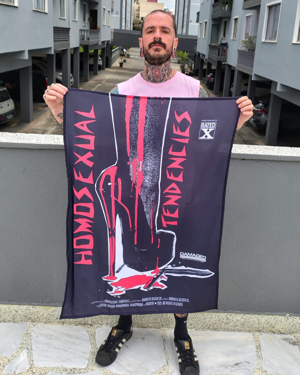 ntnleal666's tweet image. subiu no site 4 novas bandeiras da firma DAMAGED
tudo sobre nos. nada sobre eles.
queercore vive.
damaged.com.br