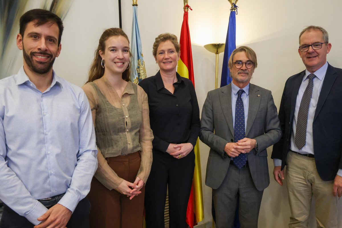 BrosetaPablo's tweet photo. Reunión con la vice Embajadora y Delegada de Cultura de #Holanda. Planificando estrategias con países #europeos para reforzar lazos y trabajar conjuntamente en objetivos comunes.

#Europa #Europe #GeneralitatValenciana #GVA #FeemComunitat #Treballemperatu #Treballemperatots https://t.co/JbgDkPFIsO