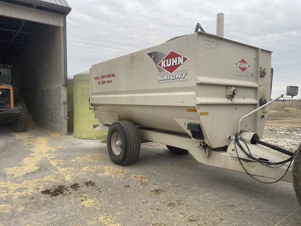 kale_nelson's tweet photo. For all the cattle feeders on here. Looking to sell message if interested. https://t.co/fG2LiPnSgm