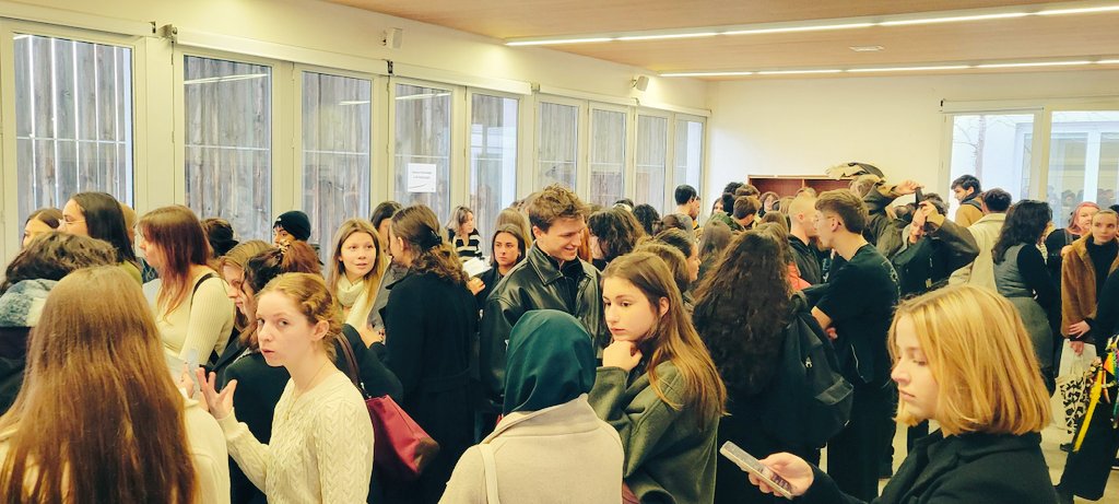 UFR Lettres et Sciences Humaines - URCA (@ufr_lsh_urca) on Twitter photo 2ème Salon des Masters de l'UFR LSH <a href="/universitereims/">Université de Reims Champagne-Ardenne</a> - ce 24 janvier 2025 - jusqu'à 17h. Les étudiants sont venus en nombre ! 2ème Salon des Masters de l'UFR LSH <a href="/universitereims/">Université de Reims Champagne-Ardenne</a> - ce 24 janvier 2025 - jusqu'à 17h. Les étudiants sont venus en nombre !