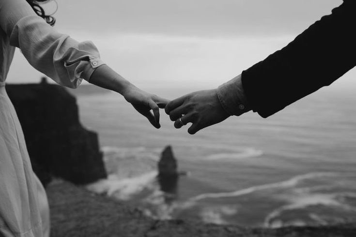 franz_332's tweet photo. #cheNonPossa mai finire questo amore, che tutta questa dolcezza non possa morire… che noi possiamo sempre stringerci sopra dell’abisso… ❤️ https://t.co/vlUxCbz1dg