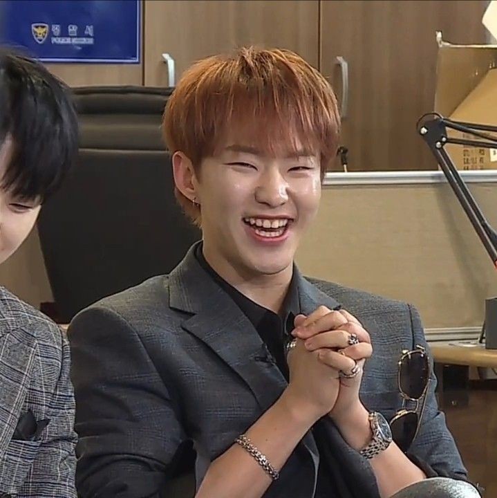 jiseongaaaaa's tweet photo. guys let's be #moots sama aku, akun apapun aku terima yeaa, jangan sungkan okei? anw aku lagi #findingatiny #findingnctzen #findingteume #findingcarat , selaon dari fandom itu jg gapapa, biar kita bisa jb" bareng π«°π» https://t.co/oIpmaVNheX