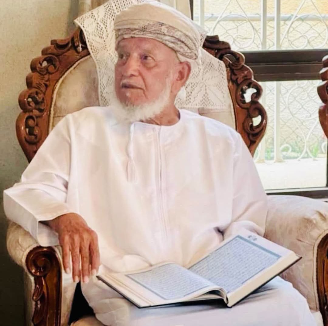 بقلوبٍ مؤمنةٍ بقضاءِ الله وقدره .. ننعى رحيل الشيخ "محمد بن سعيد الرقيشي" سائلين المولى عز وجل أن يغفر له ويرحمه، ويسكنه فسيح جناته، ويلهم أهله وذويه الصبر والسلوان.

إنّا لله وإنّا إليه راجعــون،،