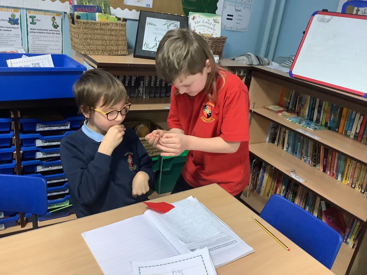 MrsKY_Thatto's tweet photo. The children have tried so hard with their sewing this afternoon - they’ve been practising their different stitches ready for making their finished projects. #ThattoPrim_dt https://t.co/hyG99fZPka