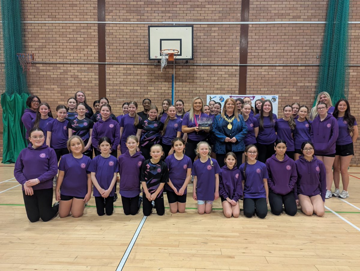 Lord Provost of Glasgow (@lordprovostgcc) on Twitter photo Delighted to present the Lord Provost Award to all the team <a href="/SummerstonNC/">Summerston Netball Club</a> following the recent Glasgow Sport Awards.
Congratulations and keep up the great work 🏐
<a href="/Glasgow_Sport/">Glasgow Sport</a> Delighted to present the Lord Provost Award to all the team <a href="/SummerstonNC/">Summerston Netball Club</a> following the recent Glasgow Sport Awards.
Congratulations and keep up the great work 🏐
<a href="/Glasgow_Sport/">Glasgow Sport</a>