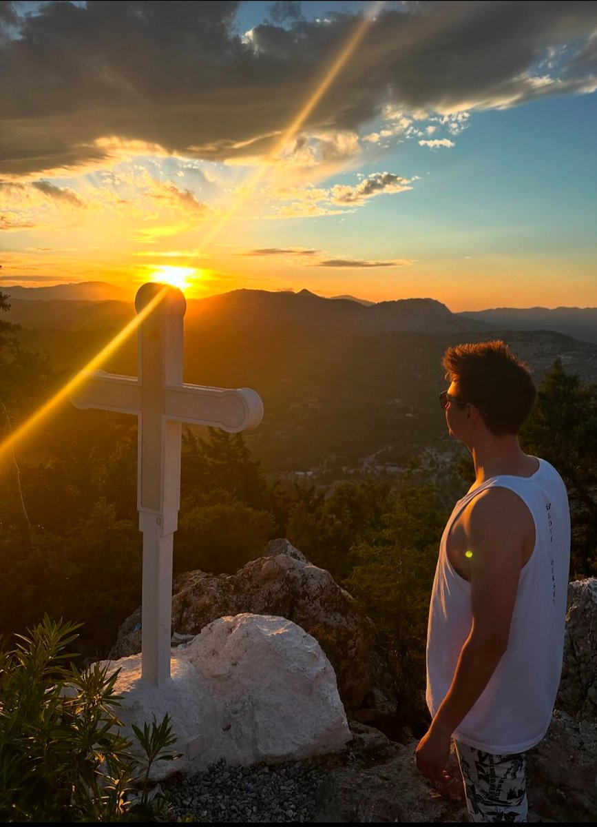 Resilience always pays off.

No matter how much life beats the s*t out of you.

Especially, when the whole world is against you.

You gotta keep pushing forwards.

Sounds cliché right?

Oh, but it’s true…

The simplest saying’s often hold the most truth.

Resilience always pays