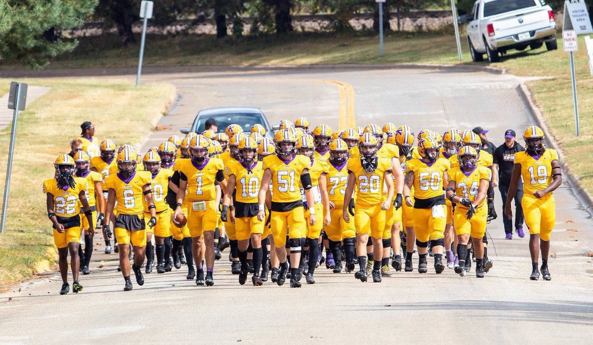 #AGTG🙏🏾 After conversation with <a href="/CoachHopkins_/">Theo Hopkins.</a> I am blessed to receive another from <a href="/FB_KnoxCollege/">Knox College Football</a> ‼️ <a href="/CoachWillits/">Aaron Willits '08</a> <a href="/CoachDoughtyp/">Peyton Doughty</a> <a href="/McrosbyMelvin/">Coach Crosby</a> <a href="/MNHS_Football/">McKinney North Football</a> <a href="/FBCoachATaylor/">Adam Taylor</a> <a href="/CoachZim_Fresh/">CoachZim_SMP</a> . #6