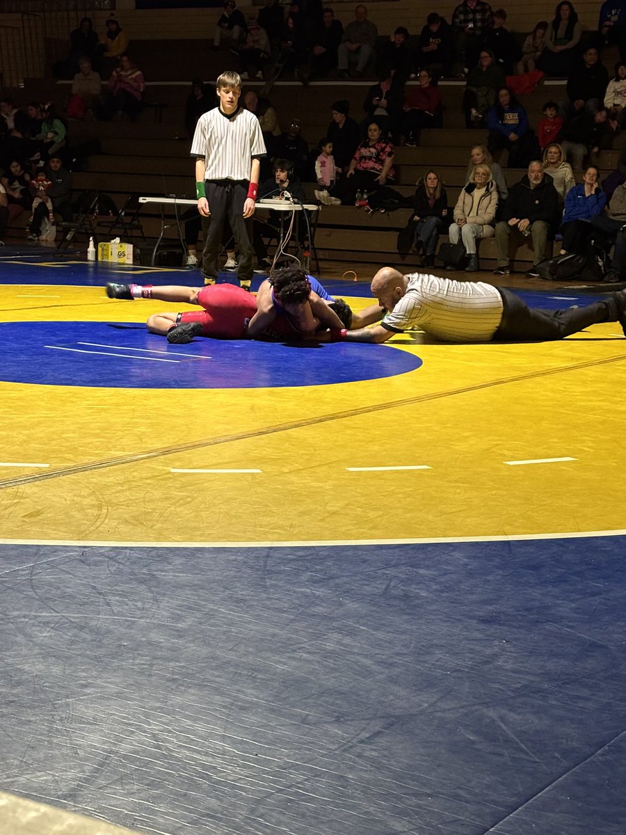 The 1st ever Dual Wrestling meet between Park Jr. High and Gurrie Middle School under the spotlight at LTHS was last night! What a great job by both teams! Special shout outs to Coach Varela and Coach Rodriguez!