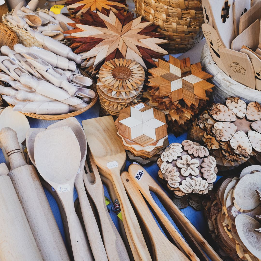 This weekend is the Winter Wonder Sale at Ellington Farmers Market! Saturday, January 25th, from 9 AM to 12 PM just around the corner at Ellington High School. Shop fresh produce, unique handmade goods, and more from your favorite local vendors!