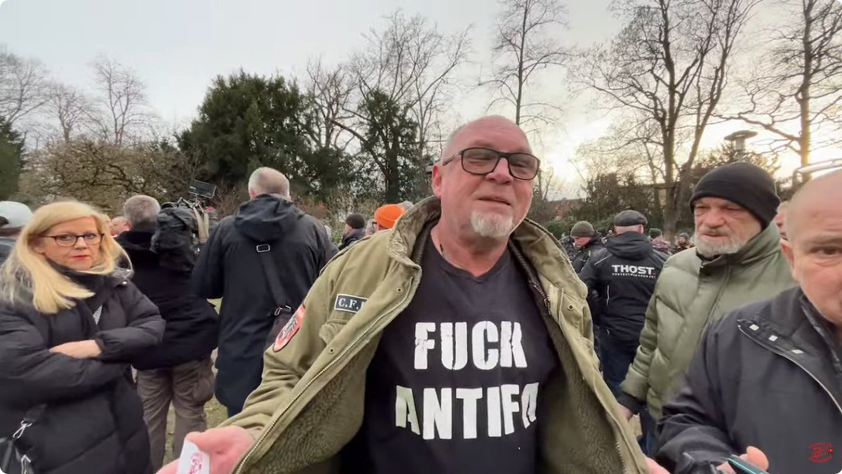 callmenico_tw's tweet image. "Besorgte #Bürger" in  #aschaffenburg #noafd #FCKNZS