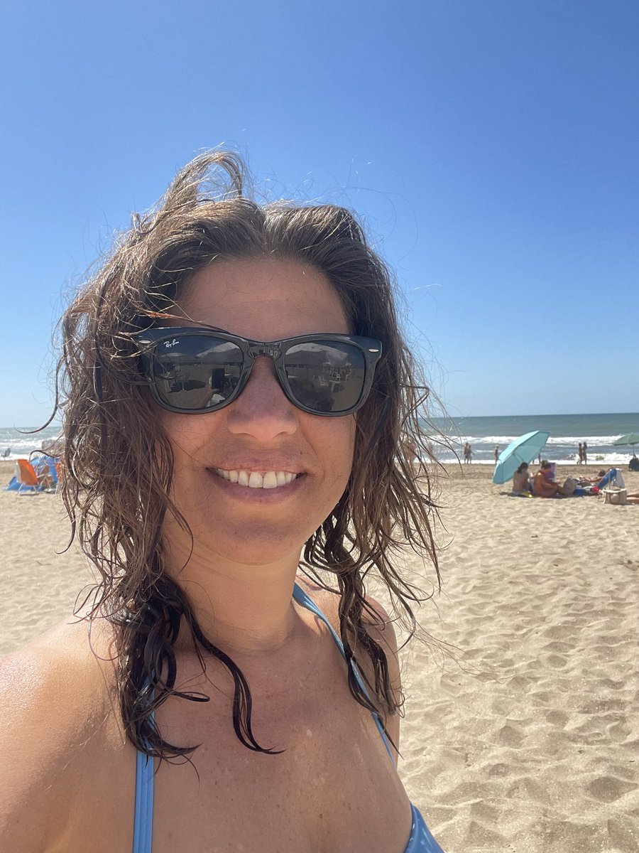 Estoy en Pinamar y no hay nada mejor que aprovechar la clases de Yoga de #LifeSegurosArgentina en el Parador de El Pájaro y meterme al mar bien tempranito