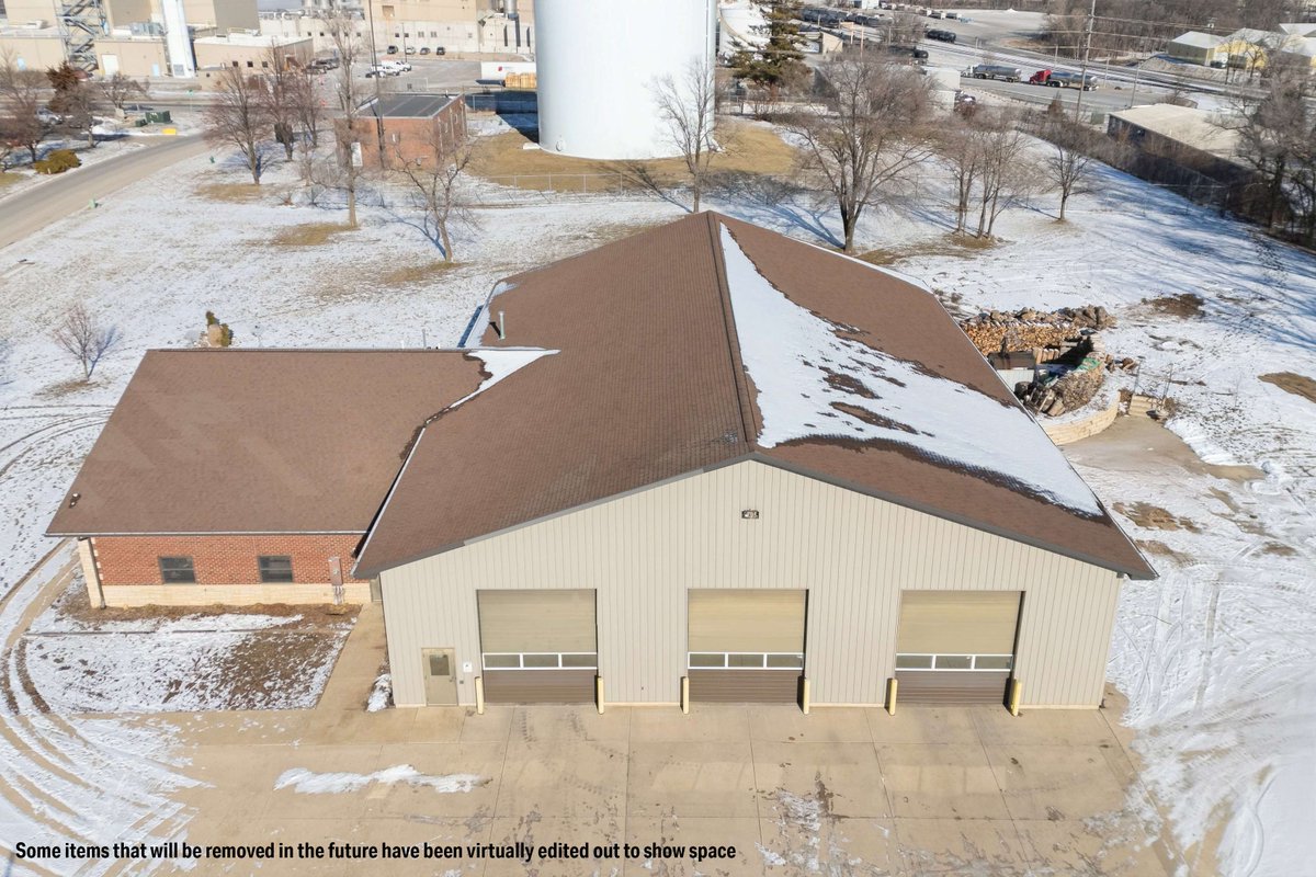 artcutech's tweet photo. 6205 11th St SW, Cedar Rapids, IA 52404-4780 just hit the market!
Take a look at this awesome space: https://t.co/TRgvHjrXe1 https://t.co/LXQd53XE0B