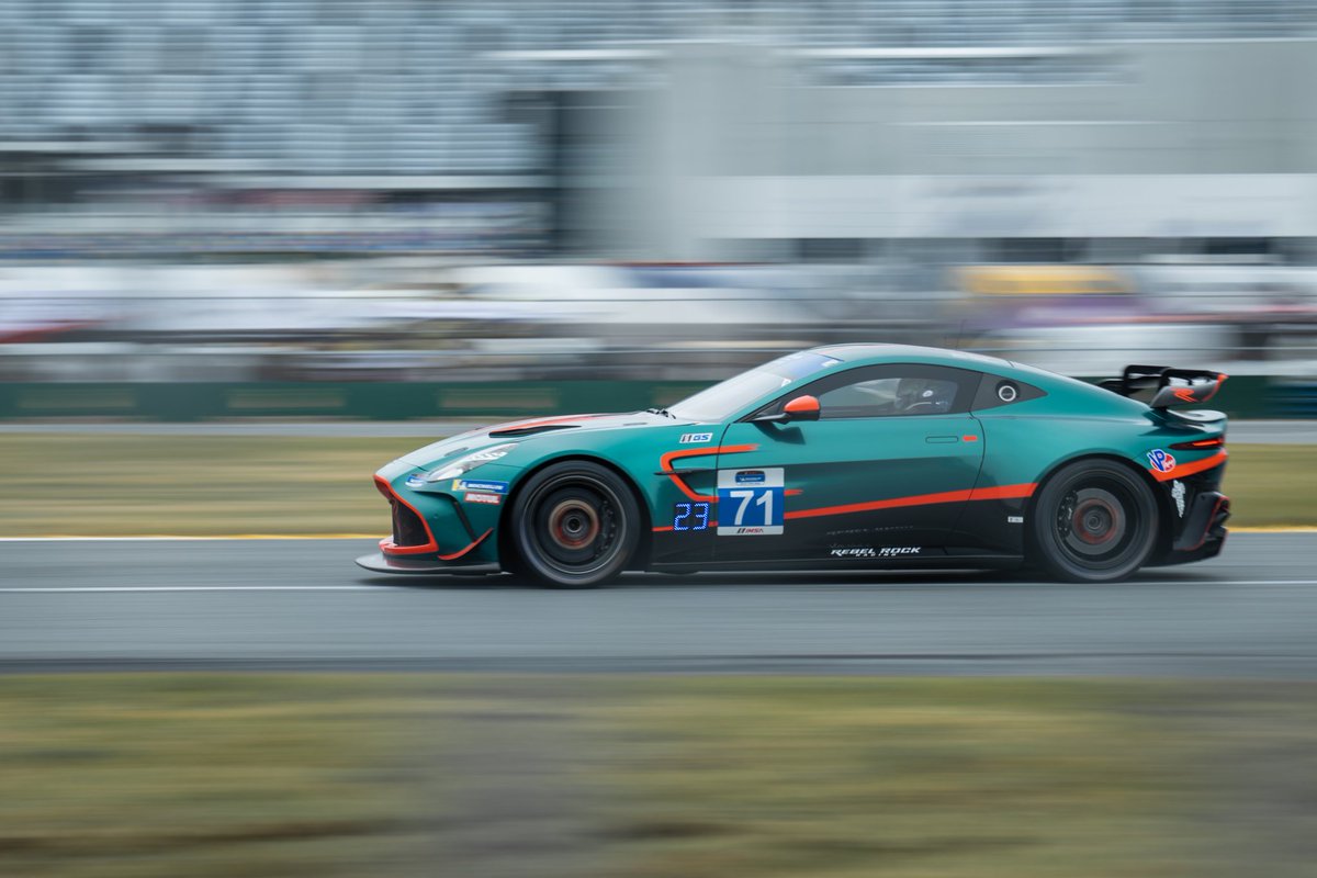 At the Rolex 24, and brought the camera w me. Trying to take bangers 📸

#Rolex24 #IMSA