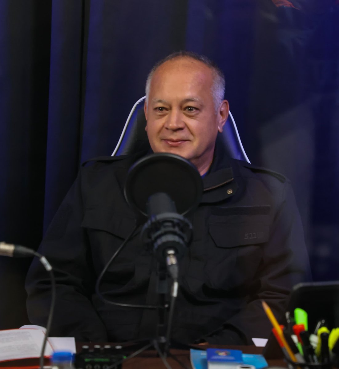 mar_ilopez26's tweet photo. #24Ene ¿Ya te enteraste? Este viernes arranco el podcast de Diosdado Cabello, y no puedes faltar. Desde las 7 am, vamos a hablar de todo lo que está pasando en el país y en el mundo.   

¡No hay excusas, que la información es poder! 

#Sintoniza #RadioRadio #Venezuela https://t.co/5uylfcMmRd