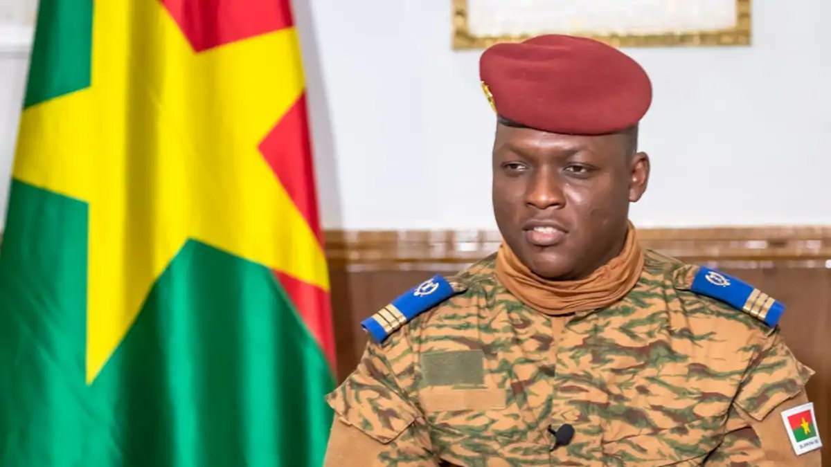 afrique_depeche's tweet image. Burkina 🇧🇫 Attaque meurtrière 
à #Sebba et #Pama.
Selon plusieurs rapports, les VDP et les militaires burkinabè avaient alerté la hiérarchie à #Ouagadougou sur l'avancée des #Gats depuis 6 jours et sollicité du renfort qui n'a jamais été fourni.