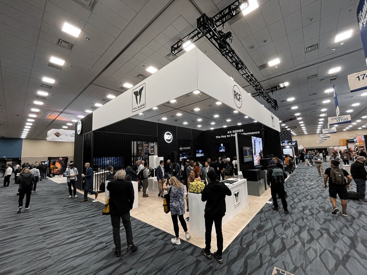 rcf_audio's tweet photo. RCF is live at NAMM 2025! π§
π Booth 17410 | π Demo Room 17108
Experience the SUB 9000 Series, NXL 14-A, and more. Stop by and feel the sound!
-
-
#RCFaudio #ExperienceRCF #fair #exhibition #NAMM #NAMMShow #NAMM2025 #audioengineering #soundculture #RCFsound #soundengineer https://t.co/UFFPScjQhZ