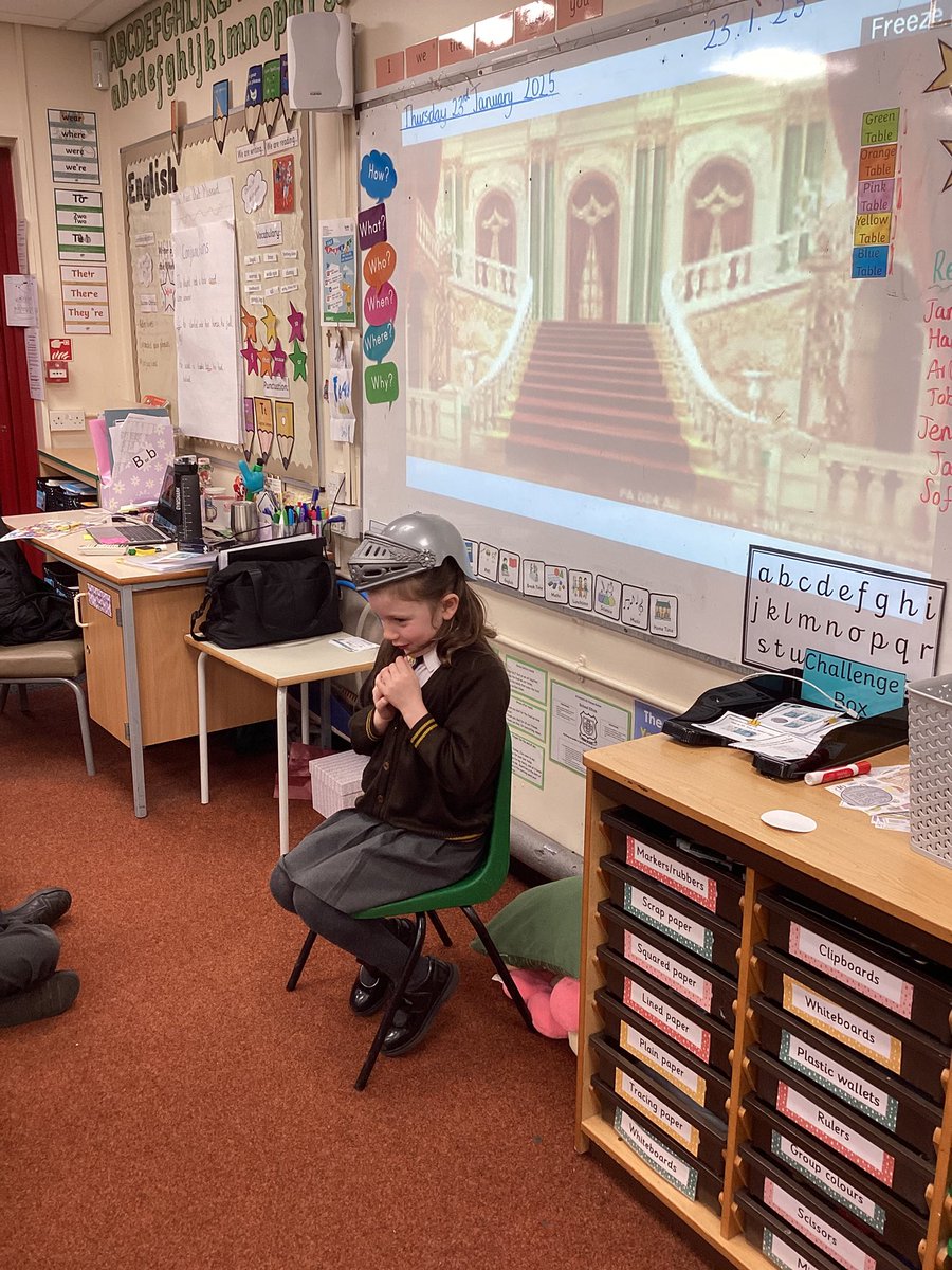 We hot seated as the knight from The Kiss That Missed to help us write our diary entries. 🏰 #stherbertsenglish