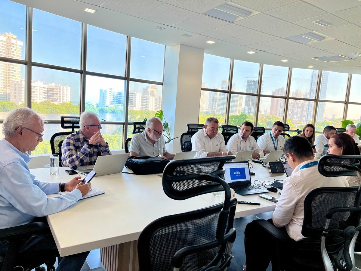 Aire_Energia's tweet photo. #Entérate🌀 Iniciamos mesas de trabajo con @AfiniaGrupoEPM  para compartir conocimiento, experiencias y construir conjuntamente soluciones a las necesidades estructurales del mercado eléctrico de la región Caribe. En esta primera jornada, analizamos los resultados y gestiones encaminadas a la reducción de las pérdidas de energía y la mejora del recaudo.✅