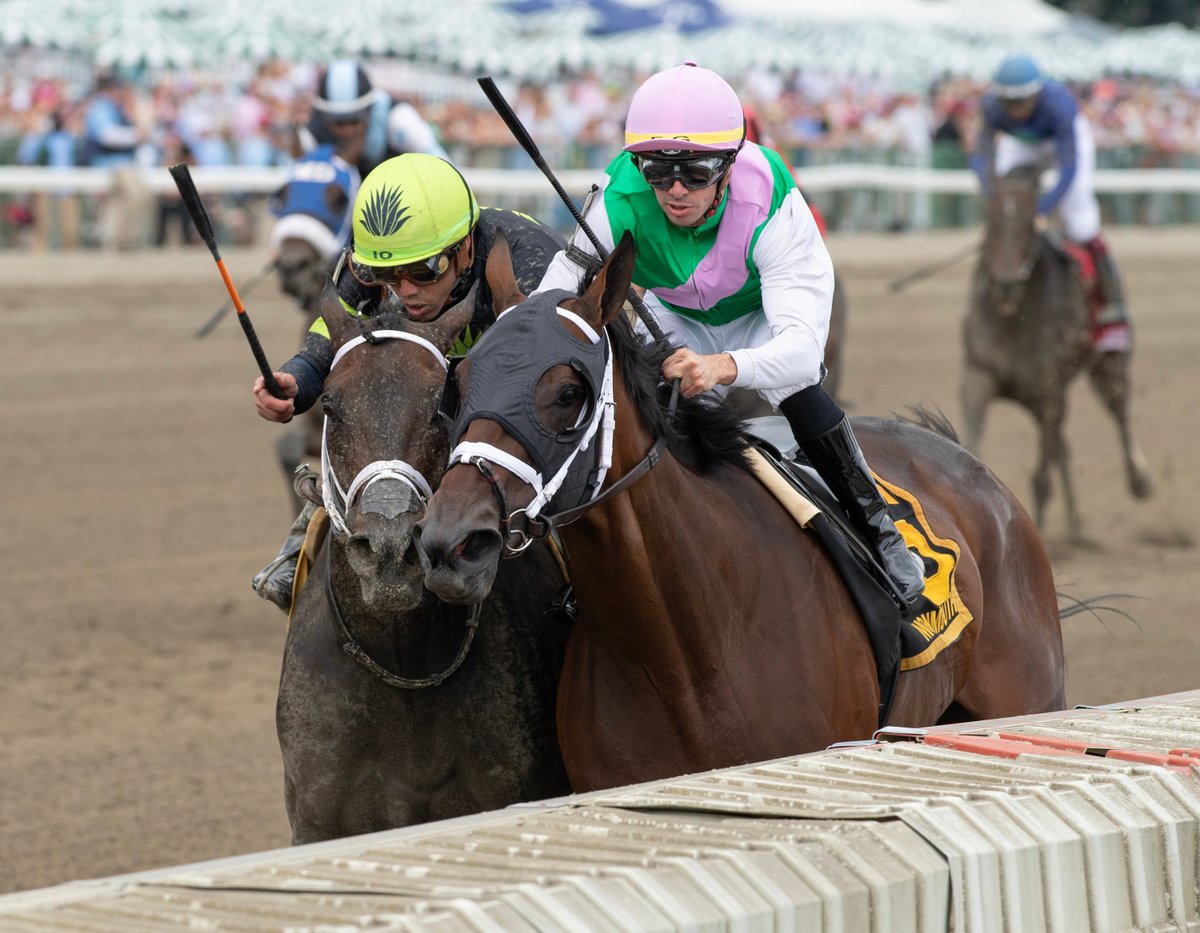 One photo, two Champions. Monmouth Park congratulates Molly Pitcher Stakes 1-2 finishers Idiomatic and Soul of an Angel, plus all other Eclipse Award winners!
