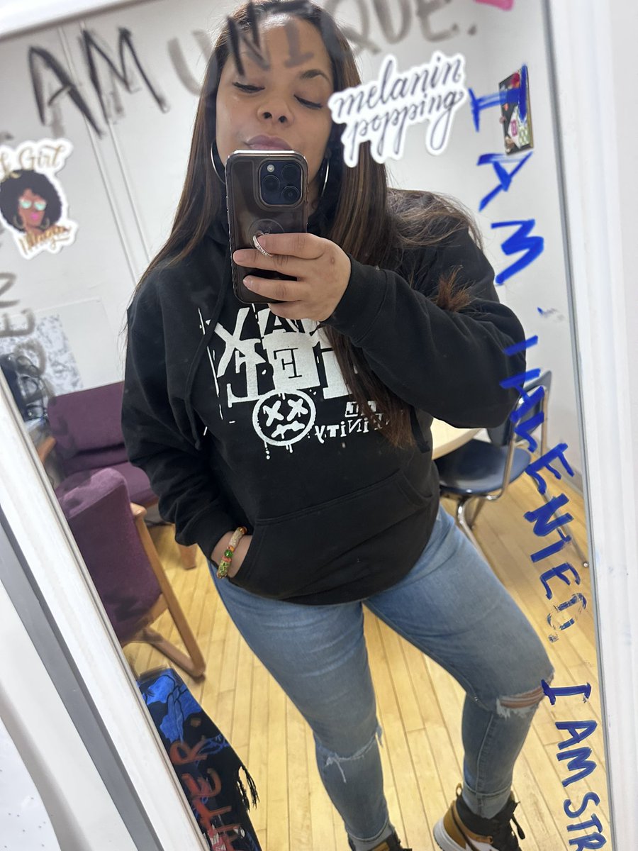 The_God_Degree's tweet photo. 4 sizes left in stock. Sm, Med, XL, XXL.
Make that move onwards towards ownership.
https://t.co/FE9KyFTFMM
#tilinfinity
#Blaxlife
#Goddegreemedia https://t.co/mthKUS32GG