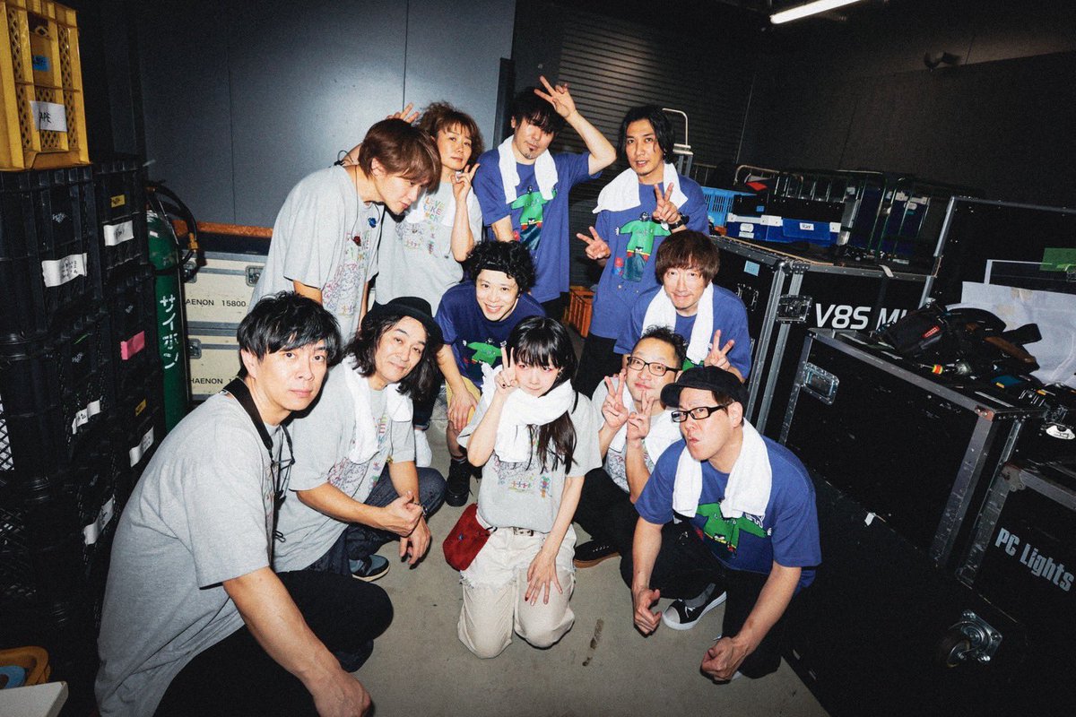 aiko_dochibi's tweet photo. たつたつさんがステージから落ちたけど元気です。今日も楽しかったです！
終わった後なぜか全員ずっと「うぉー！！」って叫んでました笑
本当にありがとうございした😊
また必ず逢えますように https://t.co/wkIxX65tVa