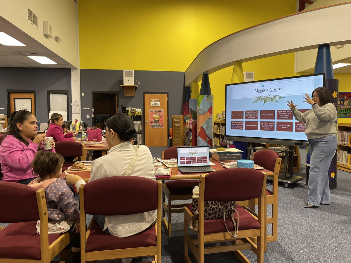 Mrs_BHdz_EISD's tweet photo. 🚨Happening now🚨Join us for Parent University! Thank you @RooseveltDLA for hosting! 🦅 @EISDFE @EdelyOlvera @MsDenise_Liason @limon_coleman @EISDMichael https://t.co/5iXusxM3OY