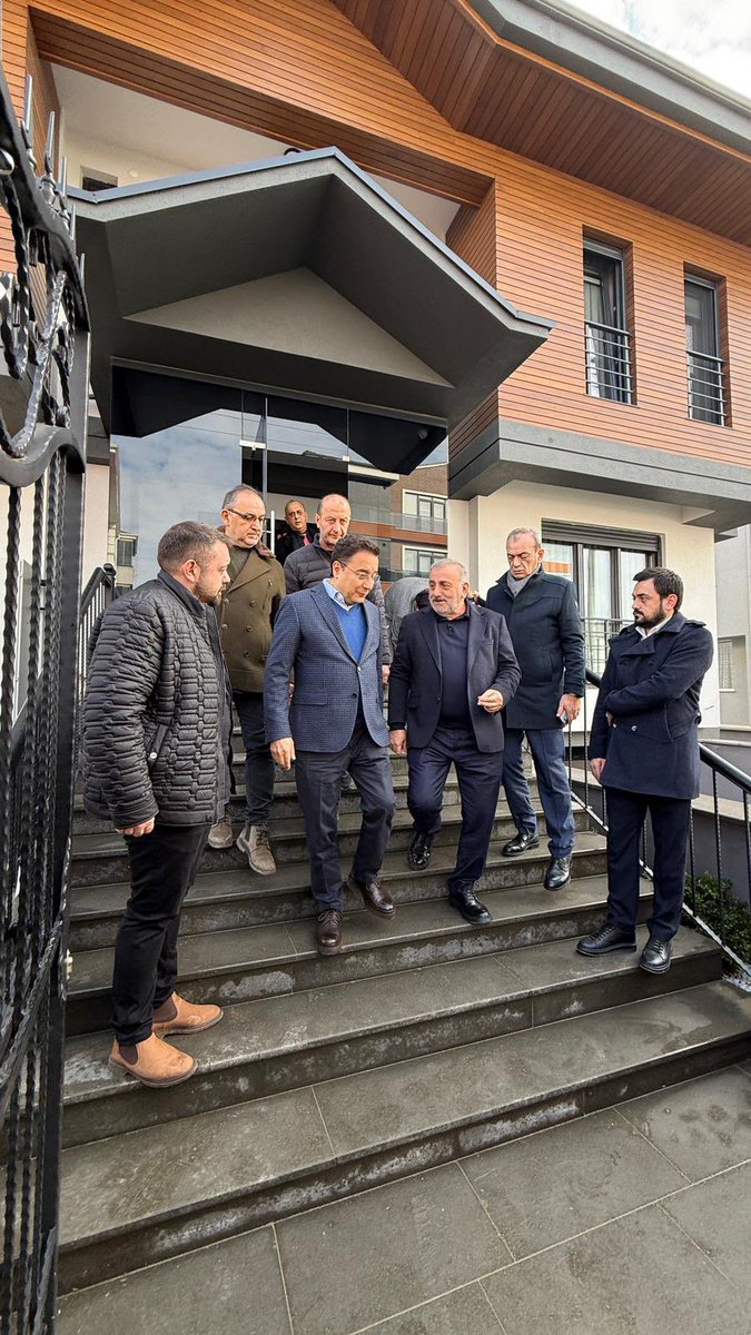 Genel Başkanımız Sayın Ali Babacan ve Kıymetli eşleri Zeynep Babacan ,Kartalkaya’da yaşanan felaket sonrası aynı aileden 8 can kaybı yaşayan Gültekin ve Güner ailelerine taziye ziyaretinde bulundular.