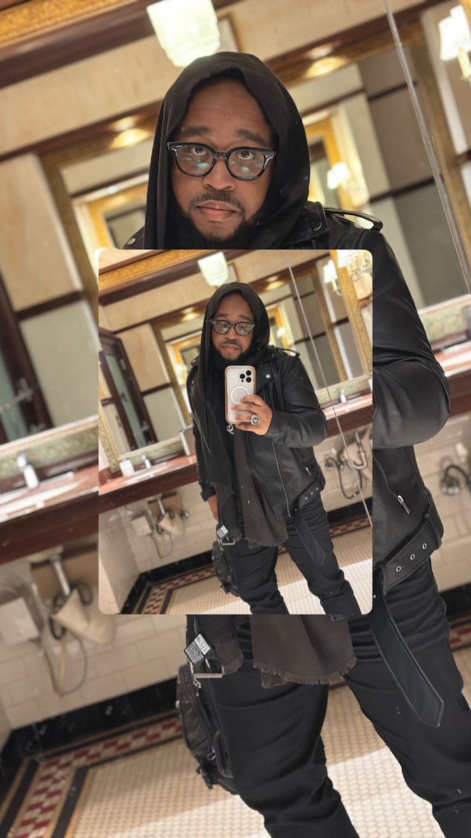 Self reflection is a great way to accept who you are! Accept the fact that you aren’t perfect, but strive to just simply be better! ✊🏽⚜️

#jDub