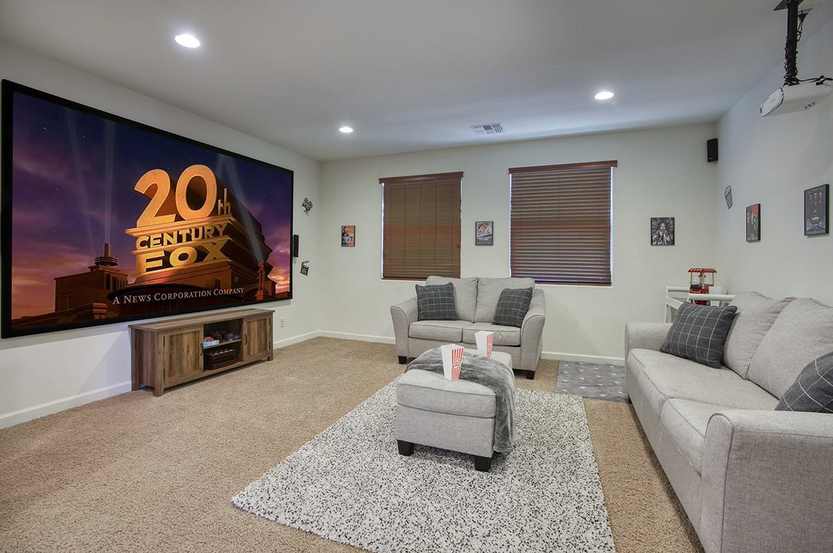 BillmanSteven's tweet photo. I’ll make $150,000+ this month from other peoples houses.

Your on decision away from changing your life…

Here’s how I leverage other peoples houses to make me $5k/day https://t.co/VLYQCiCU6z