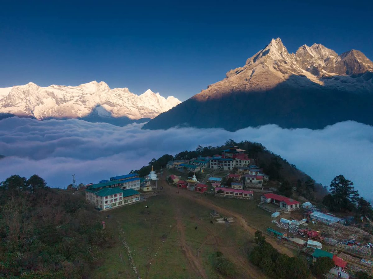 Above the clouds in Tengboche, Nepal, 3870 masl/12,700 feet. Photo ©: Ben Clark.