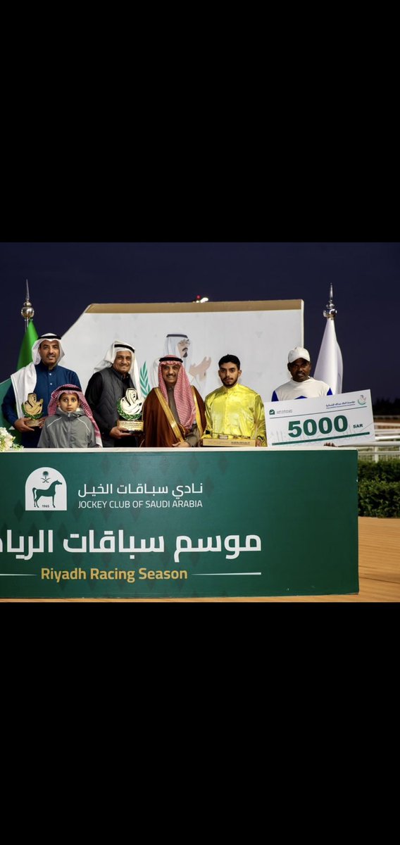 almedan8's tweet photo. اشجع ابن الحراق لمالكه احمد الطريقي والقادم من الزلفي
يقص شريط مهرجان الفارس
بفوز مثير وجدير✌️🧲✌️
الف مبروك والتهنئة تطال مدربه المبدع محمد الحمد
وخياله احمد الطيار🧲✌️
فوز زلفوني بأقتدار لأضلاعه ال٣🧲⬜️🤍 https://t.co/1XciJxa51w