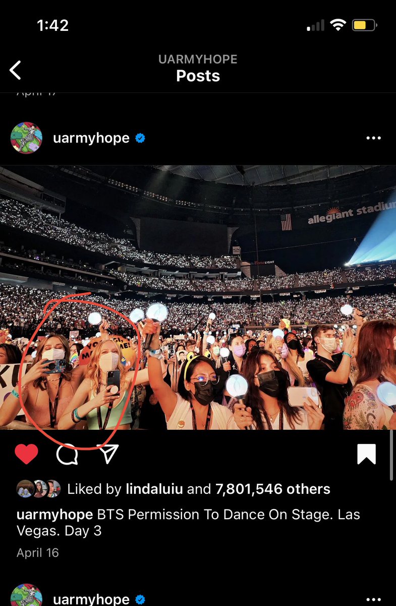 Lindsay_Seib's tweet photo. @jjksyoongs This was my friend and I on Hobi’s grid for PTD Las Vegas! 💜 https://t.co/rLFZxy2Ow3